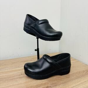 Dansko Black Leather Professional Clogs Women’s Size 6